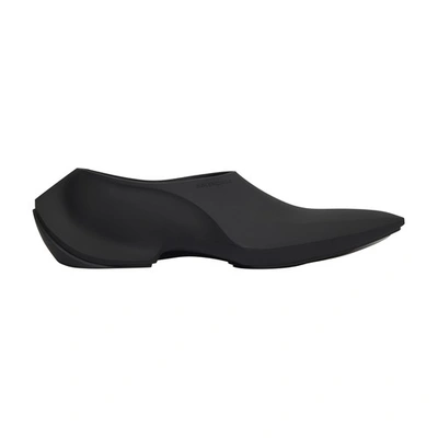 Balenciaga Space Shoe Faux Patent Leather Loafers In 1001