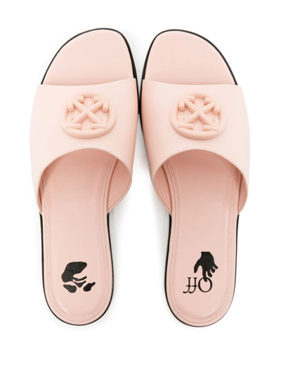 ARROW PLAQUE FLAT SANDALS