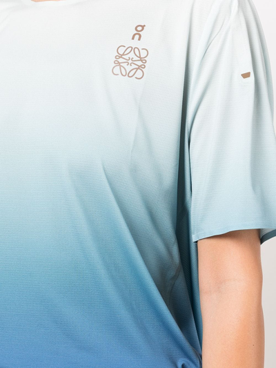 Shop Loewe Gradient-effect Logo-print T-shirt In 蓝色
