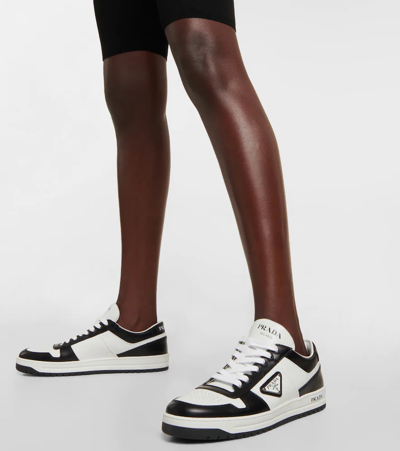 Prada Downtown Sneaker Aus Perforiertem Leder In Bianco+nero