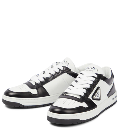 Prada Downtown Sneaker Aus Perforiertem Leder In Bianco+nero