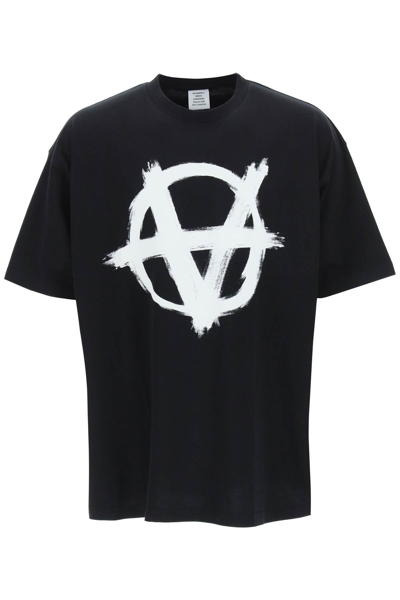 Shop Vetements Anarchy T-shirt In Black