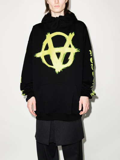 Shop Vetements Double Anarchy Logo Hoodie In Schwarz