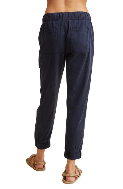 Bella Dahl Pocket Joggers In Endless Sea