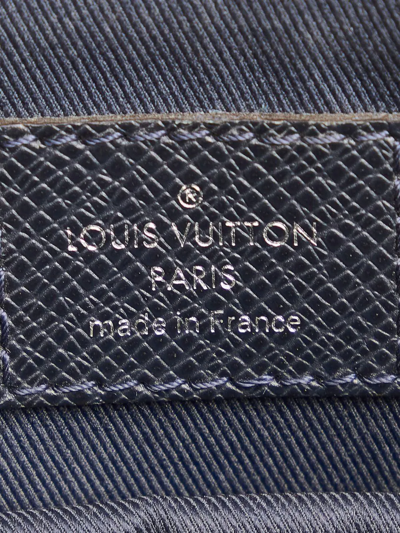 Pre-owned Louis Vuitton Taiga Anton Briefcase In Blue