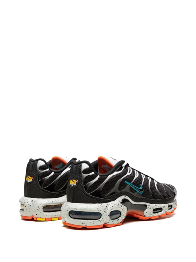 Shop Nike Air Max Plus Sneakers In Schwarz