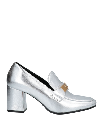 Shop Maliparmi Malìparmi Woman Loafers Silver Size 8 Soft Leather
