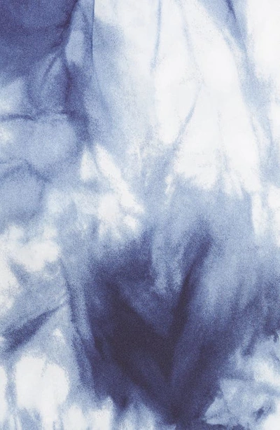 Natori Sora Tie Dye Satin Robe In Indigo