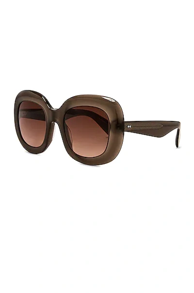 Shop Oliver Peoples Jesson Sunglasses In Taupe & Umber Gradient