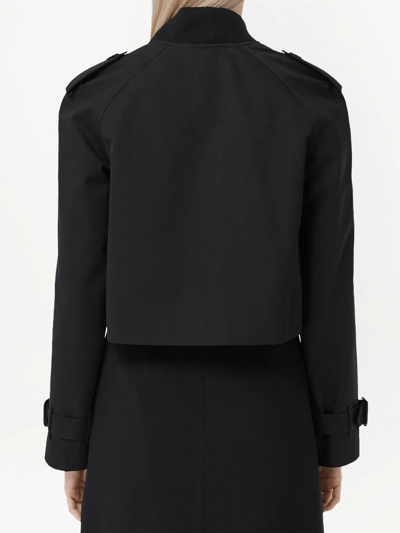 Shop Burberry Cropped Trench Coat In Schwarz