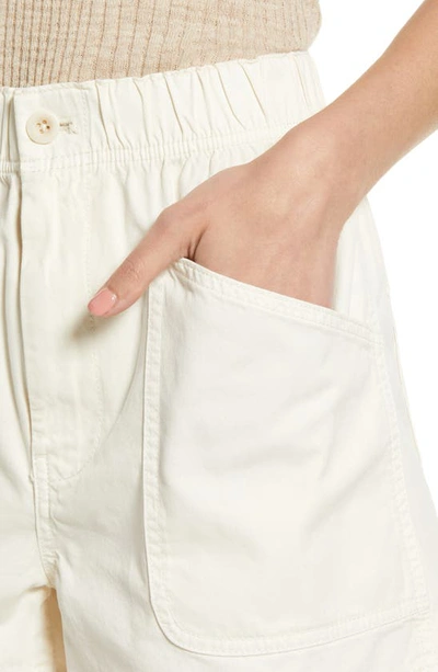 Shop Madewell Garment Dyed Pull-on Utility Shorts In Vintage Canvas