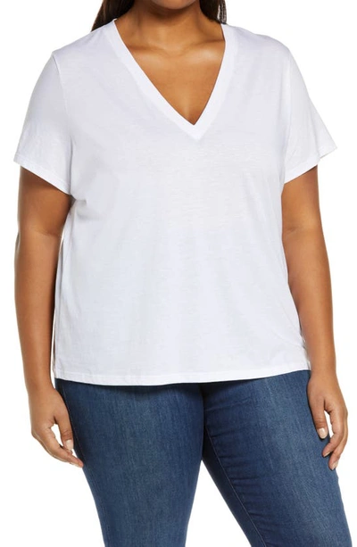 Shop Vince Essential Short Sleeve Pima Cotton T-shirt In Optic White