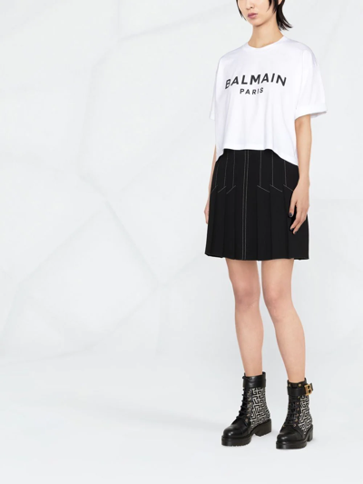 Shop Balmain Cropped Logo-print T-shirt In Weiss