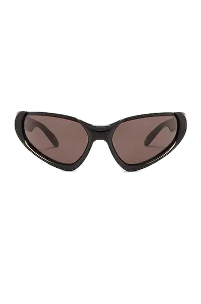 Shop Balenciaga Xpander Rectangle Sunglasses In Shiny Black