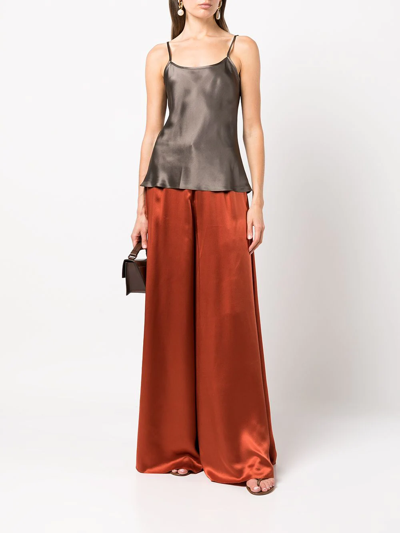 Voz Flared Silk Vest Top In Grau