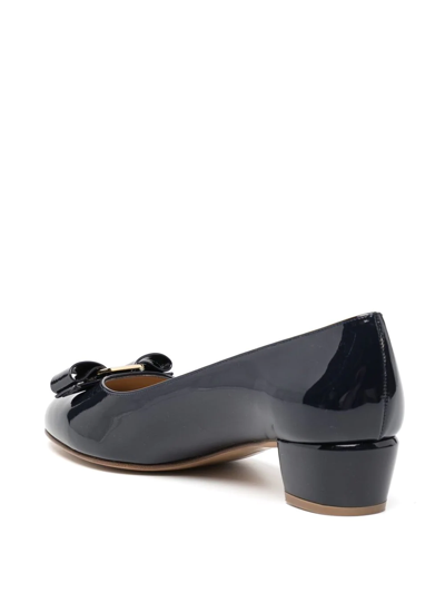 Ferragamo Vara Bow-embellished Patent-leather Pumps In Black