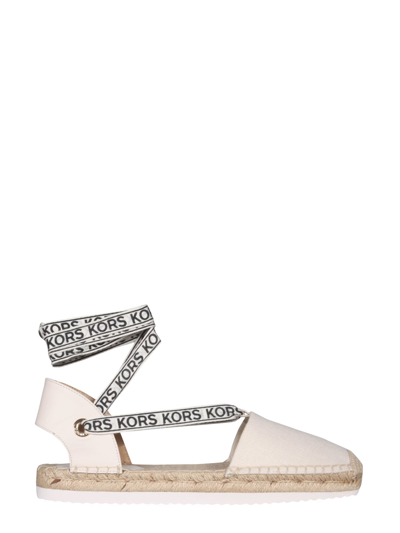 Shop Michael Michael Kors Espadrille Yara In Bianco