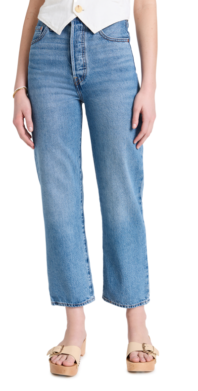 Shop Levi's Ribcage Straight Ankle Jeans In The Middle