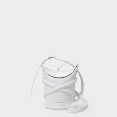 Shop Alexander Mcqueen The Curve Small Tasche Aus Weissem Leder In White