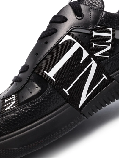 Shop Valentino Vl7n Low-top Leather Sneakers In Black
