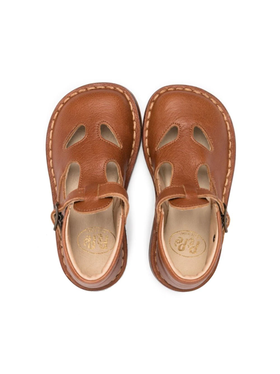 Pèpè Closed-toe Leather Sandals In Brown