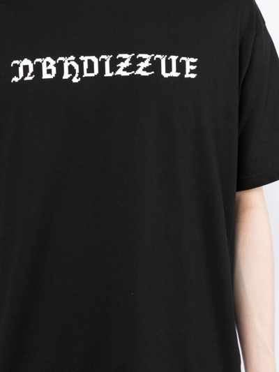 Shop Izzue Logo-print T-shirt In Black