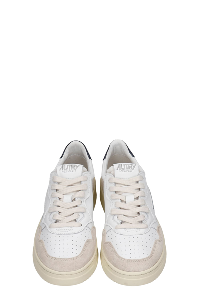 Shop Autry 01 Sneakers In White Suede And Leather