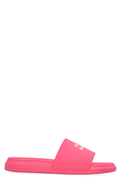 Shop Alexander Mcqueen Logo Detail Rubber Slides In Rosa E Bianco
