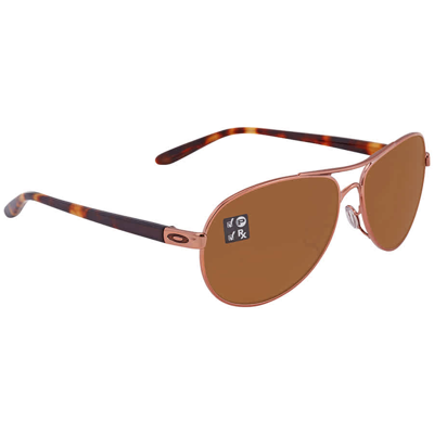 Shop Oakley Feedback Brown Gradient Polarized Pilot Ladies Sunglasses Oo4079 407914 59 In Brown / Gold / Rose / Rose Gold