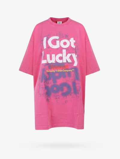 Shop Vetements T-shirt In Pink