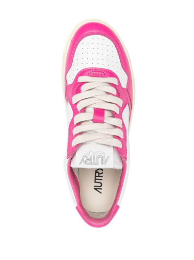 Shop Autry Lo-top Leather Sneakers In Weiss
