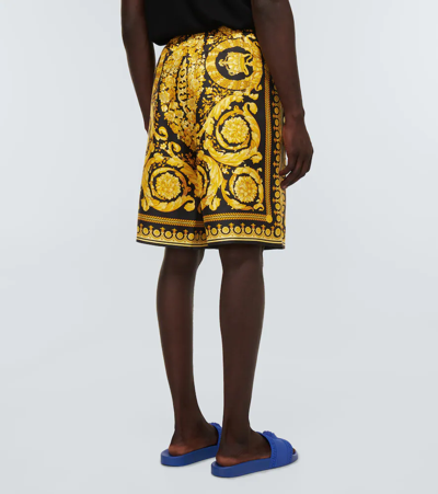 Versace Barocco Print Silk Shorts In Nero+oro