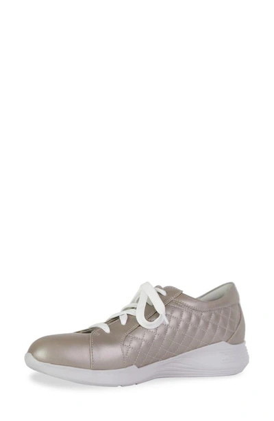 Munro Emmie Wedge Sneaker In Metallic Taupe