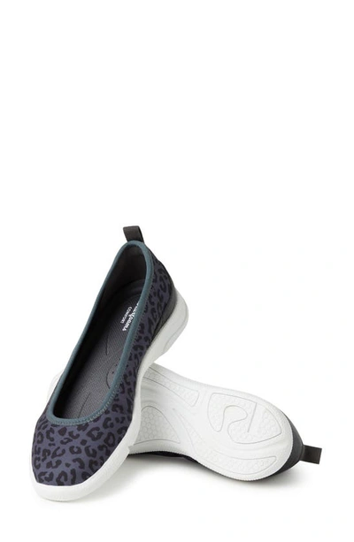 Original Comfort By Dearfoams Mia Easy Foam Flat In Grey Leopard