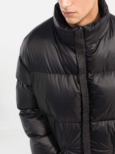 Valentino Reversible Rockstud Puffer Jacket In Schwarz