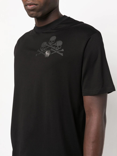 Shop Philipp Plein Skull-print Detail T-shirt In Schwarz