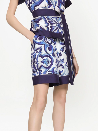 Shop Dolce & Gabbana Majolica-print Silk Pajama Shorts In Blue