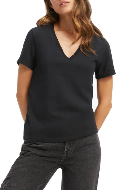 Shop Good American V-neck Girlfriend T-shirt In Black001