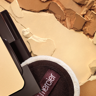 Laura Mercier Translucent Pressed Setting Powder In Translucent Medium Deep