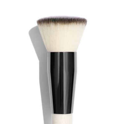 Chantecaille Buff And Blur Brush In Full Size