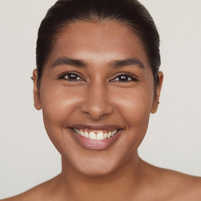 Kjaer Weis Invisible Touch Liquid Foundation In Exquisite D322