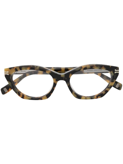 Shop Marc Jacobs Cat-eye Frame Glasses In Braun