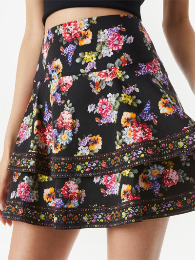 Shop Alice And Olivia Marvis Magnolia-print Mini Skirt In Schwarz