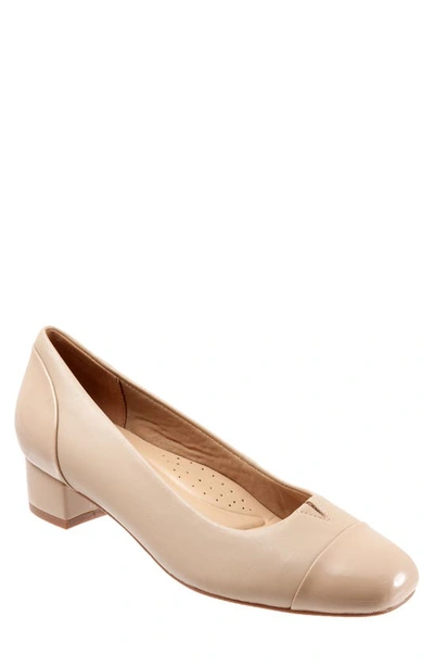 Shop Trotters Daisy Pump In Nude