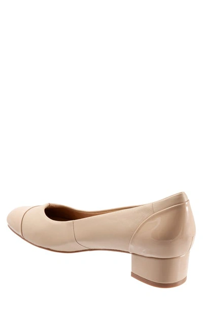 Shop Trotters Daisy Pump In Nude