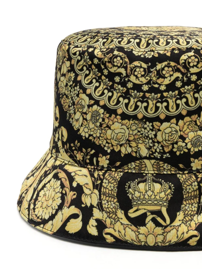 Shop Versace Baroque Print Reversible Bucket Hat In Schwarz