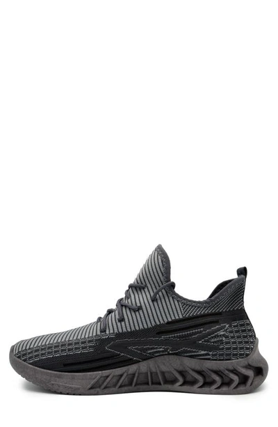 Akademiks Fit Jogger Sneaker In Grey