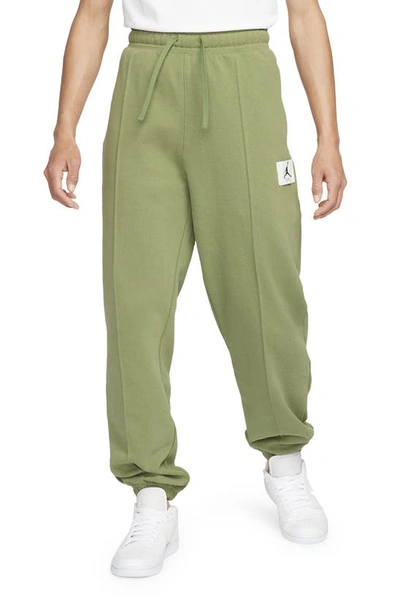 Shop Jordan Essentials Pintuck Fleece Sweatpants In Alligator/ Sail