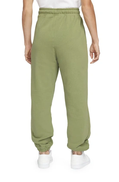 Shop Jordan Essentials Pintuck Fleece Sweatpants In Alligator/ Sail