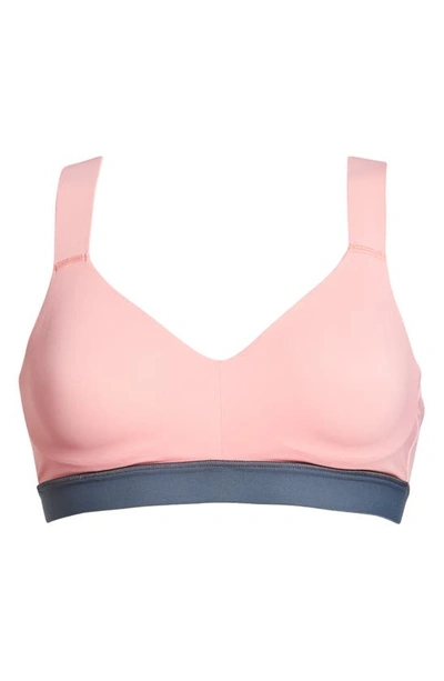 Shop Natori Dynamic Contour Underwire Sports Bra In Conch Shell / Ash Navy